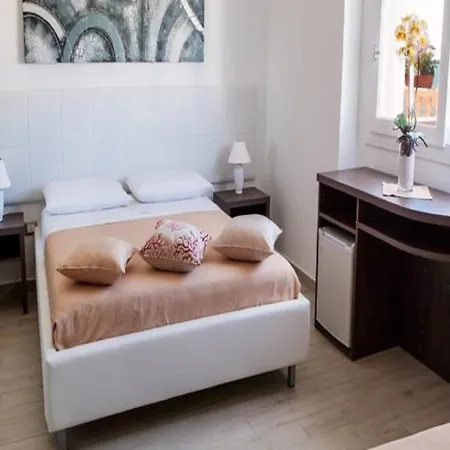 Sul Mare Bed and Breakfast 4*