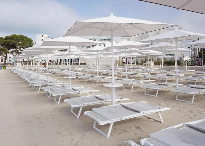 Dolcevita 切萨雷奥港