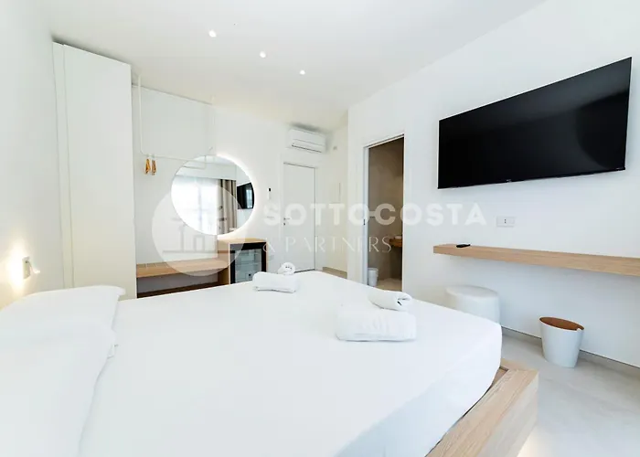 住宿加早餐酒店 Dolcevita 切萨雷奥港